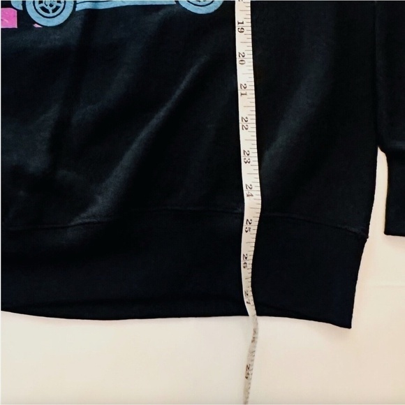 Retro Malibu Barbie Dream Car Crewneck Sweatshirt size small - Picture 5 of 6